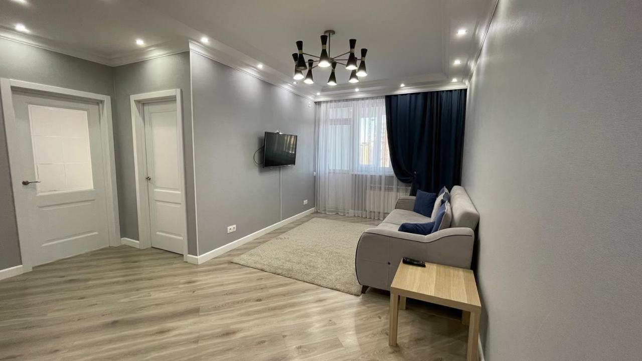 Ernaz Plus Apartments: Sauran-Towers 아스타나 외부 사진