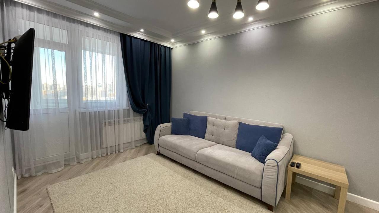 Ernaz Plus Apartments: Sauran-Towers 아스타나 외부 사진